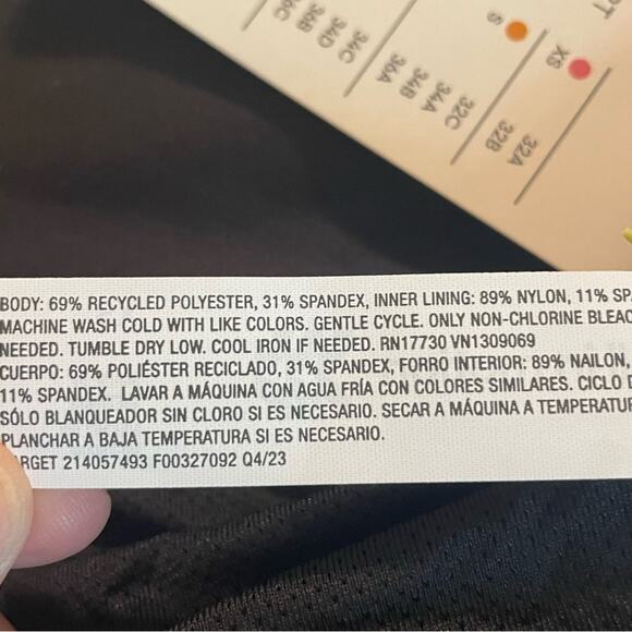 All in Motion Black Cropped Top XS NWT‎ - Picture 8 of 9